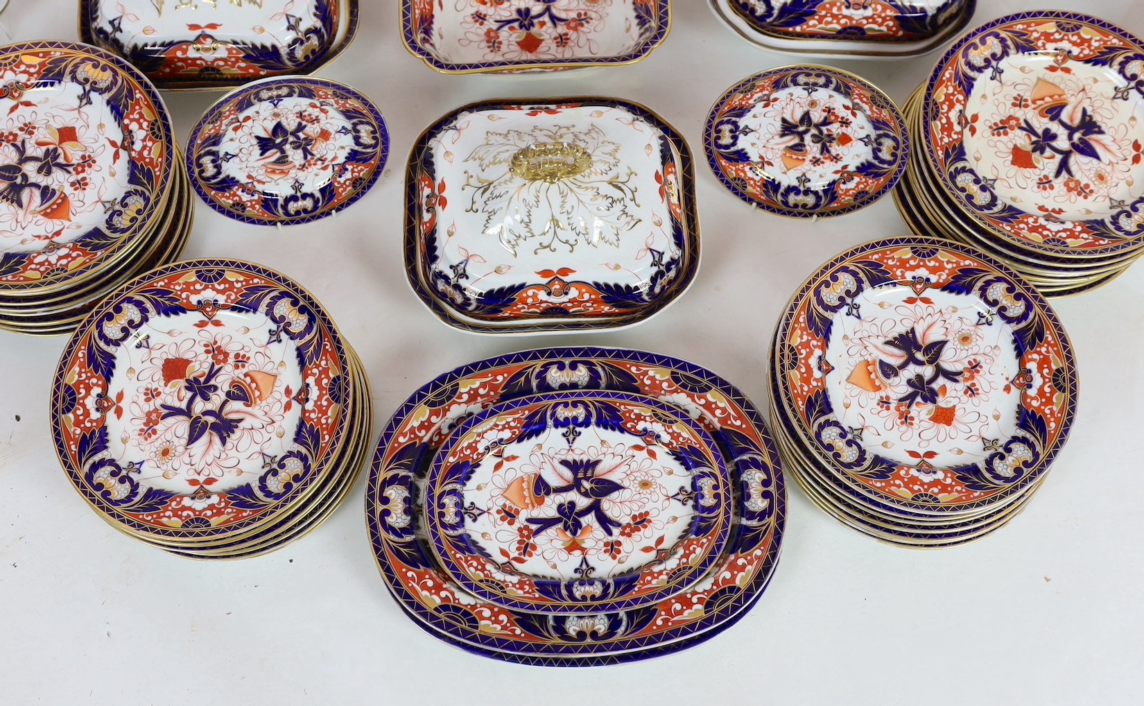 An extensive Chamberlains Worcester Imari pattern dinner service, c.1815-20, some faults